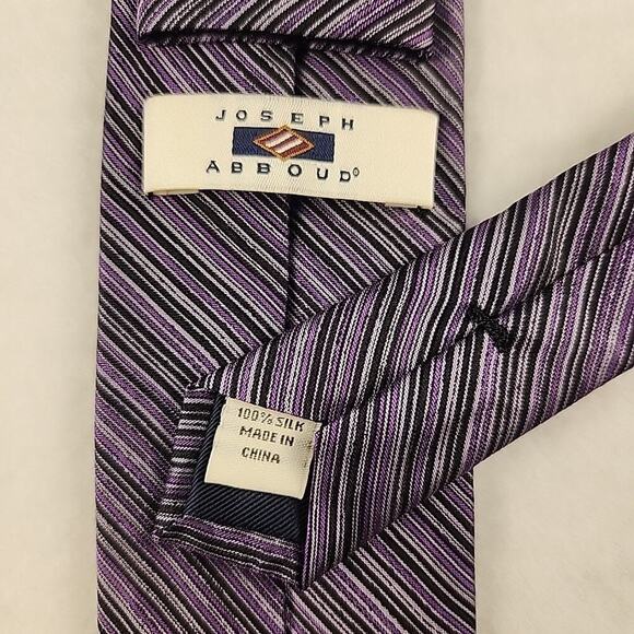 JOSEPH ABBOUD Men's 100% Silk Necktie Designer STRIPED 58x3 Purple EUC - Picture 2 of 5